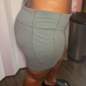 Olive Fitted active shorts